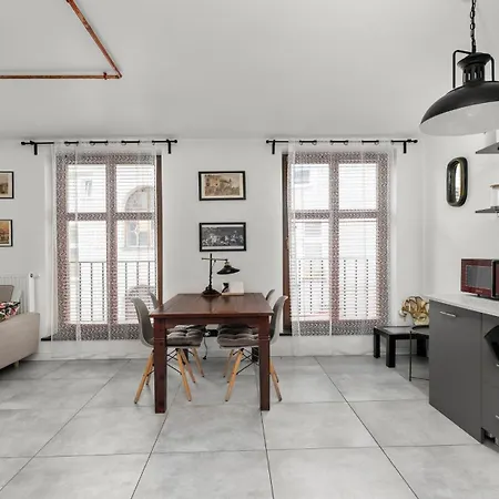 Apartment Limanowskiego Modern By Bookinghost