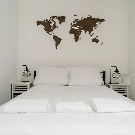 Limanowskiego Modern By Bookinghost *