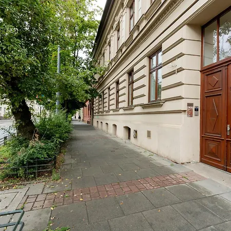 Limanowskiego Modern By Bookinghost *