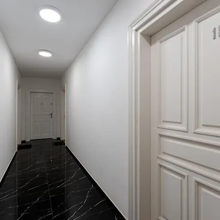 Limanowskiego Modern By Bookinghost Apartment